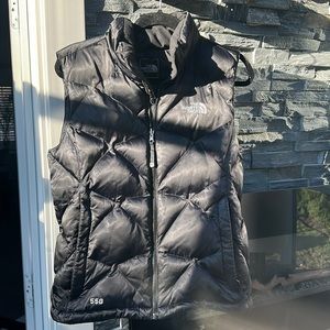 North Face 550 Down Vest ⭐️